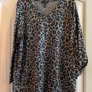 Ellen Tracy Black and Gray Leopard Print Blouse